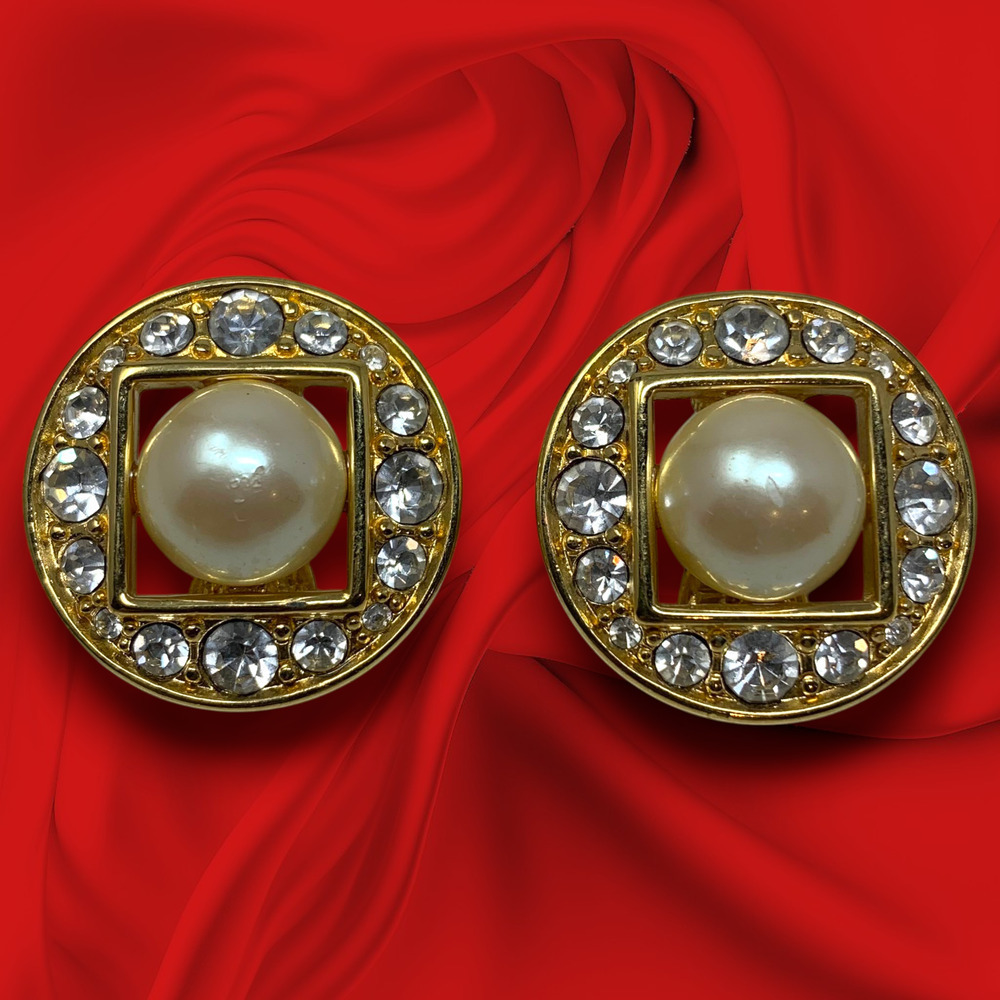 Vintage Monet Crystal Faux Pearl Clip On Earrings Gold Tone Mogul Couture Runway